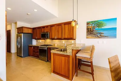 Una cocina o zona de cocina en Beachfront in a peaceful Resort 8mi from Puerto Escondido