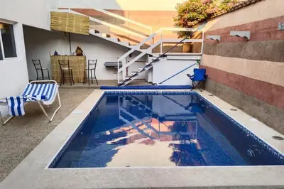 Piscina en o cerca de Increible Casa Céntrica con Alberca Climatizada
