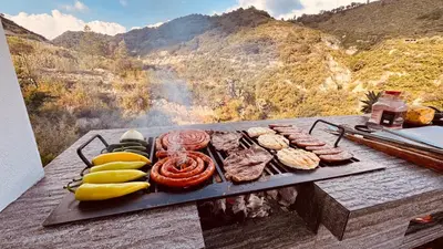 Comida en o cerca de este camping