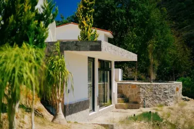 Edificio en el que se encuentra el camping
