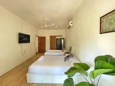 Una televisión o centro de entretenimiento en Mangal Punta Zicatela