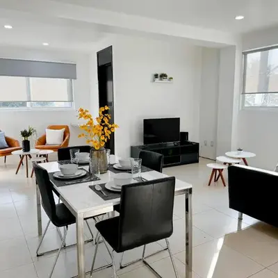 Full Apartment 15 min from Airport