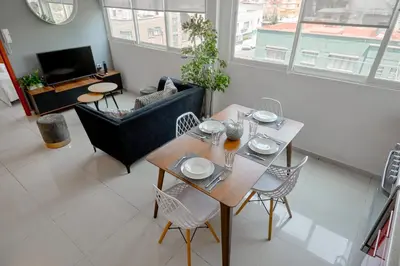 Una televisión o centro de entretenimiento en Amazing apartment close to Foro Sol Colonia Roma Airport and Downtown