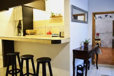 Una cocina o zona de cocina en Espacioso moderno y bien ubicado