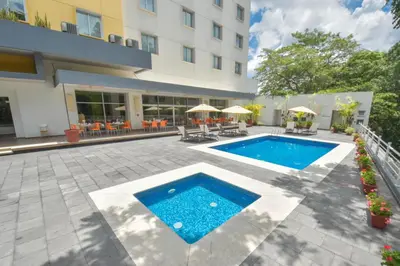 Piscina en o cerca de HB Córdoba