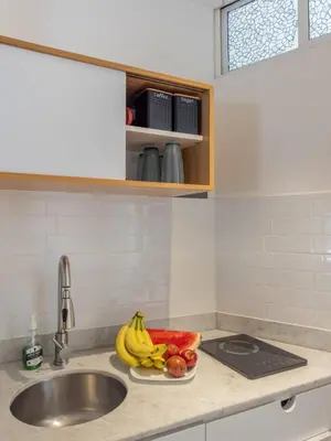 Una cocina o zona de cocina en Stylish Quiet Studio, Smart TV, Six Flags 1k
