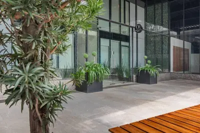 Jardín al aire libre en Stylish Quiet Studio, Smart TV, Six Flags 1k