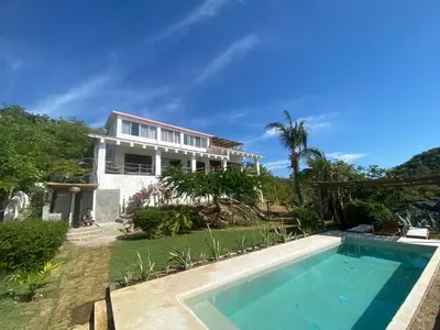Piscina en o cerca de Oceanfront Oasis - Villa Margarita - Entire Villa