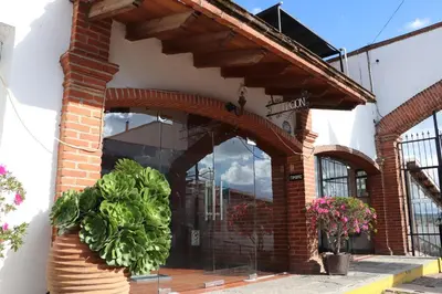 Edificio en el que se encuentra el hotel