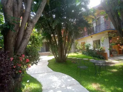 Jardín al aire libre en Casa Calnacazco