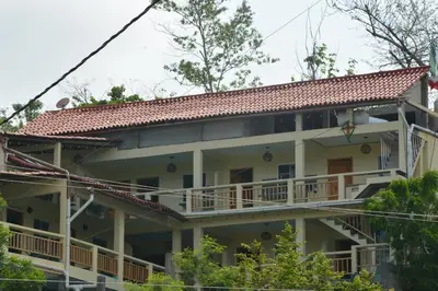 Edificio en el que se encuentra el albergue