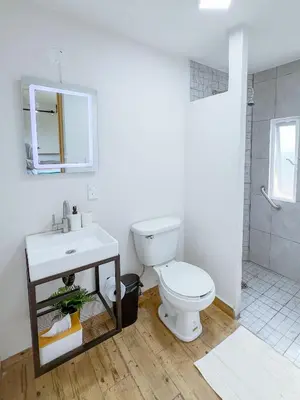 Un baño de Comfortable Retreat in Cocoyoc Pool & BBQ