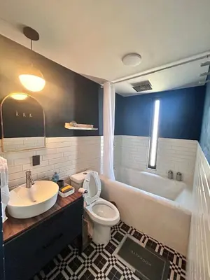 Un baño de Loft ËNXË Boutique Habitación Blue