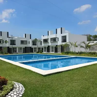 Casa en privada con alberca Jiutepec Centro