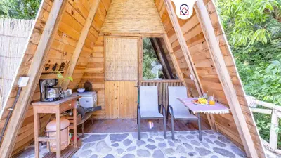 Un patio o zona al aire libre en New Natural Paradise Amazing Pet Friendly Cabin