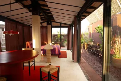 Zona de estar de Rooftop Glass House in Old Town