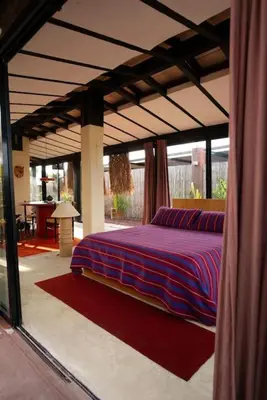 Cama o camas de una habitación en Rooftop Glass House in Old Town