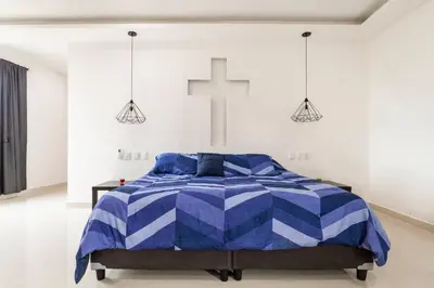 Plano de CASA VS Casa nueva con alberca jacuzzi y jardín
