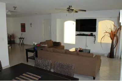 Una televisión o centro de entretenimiento en Hermosa Casa de descanso familiar Cuernavaca