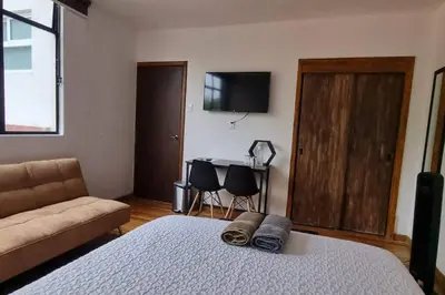 Una televisión o centro de entretenimiento en Viñedito del coyote, Coyoacán