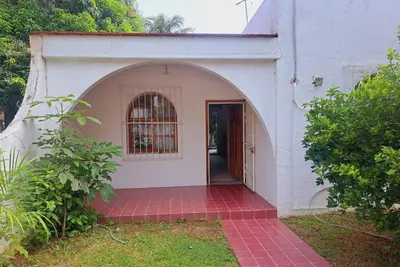 Fachada o entrada de Nezi Home