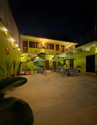 Edificio en el que se encuentra la habitación en casa particular