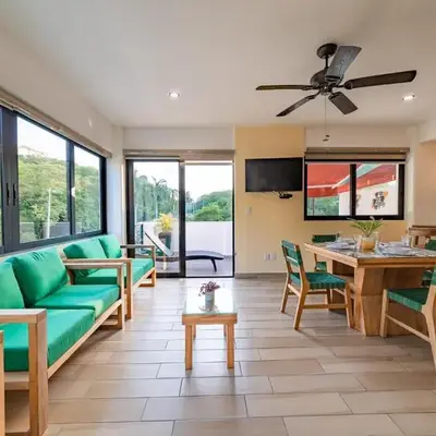 3049 - Brisas Condo 4