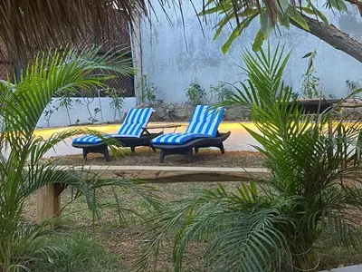 Jardín al aire libre en Casa Firefly