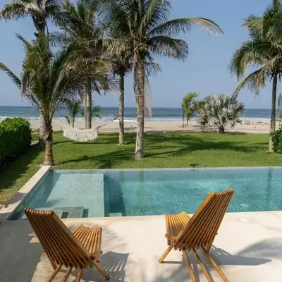 Casa Zaa - La Flia Beachfront Luxury