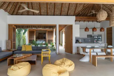 Zona de estar de Casa Nisa - La Flia Beachfront Luxury