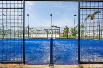 Instalaciones para jugar a tenis o squash en Hermoso Departamento con club de playa en diamante o alrededores