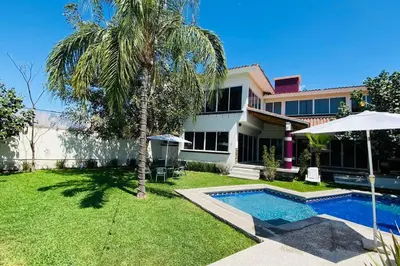 Piscina en o cerca de Casa de la MINA con Hermosa Vista!!