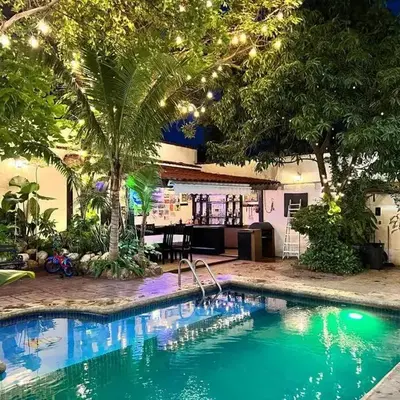 Casa con alberca 685