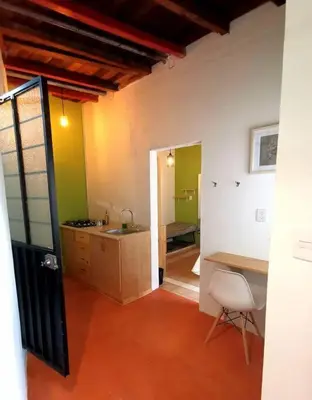 Plano de chill green beautiful downtown area TV good Wifi