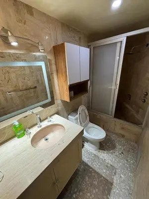 Un baño de Playa dorada