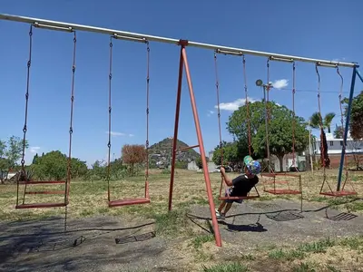 Zona de juegos infantil en Canario206 c
