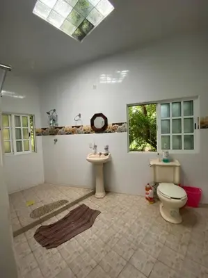 Un baño de Departamento 4 personas Xela