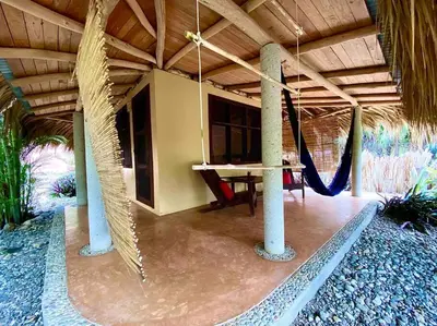 Jardín al aire libre en Cabaña 2 El Cactus Playa Mermejita