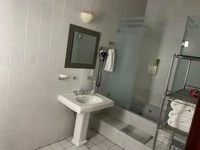 Un baño de Casa Pino Residencia de Lujo - Alberca con Caldera Incluido
