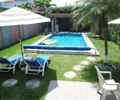 Piscina en o cerca de Casa de descanso con alberca en burgos Cuernavaca