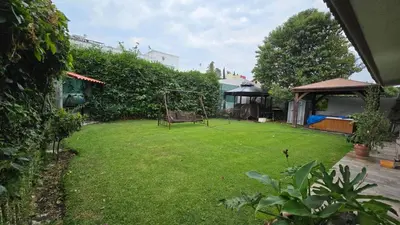 Jardín al aire libre en Casa amueblada dentro de club de golf