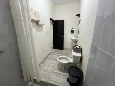 Un baño de Suite El Ángel #7