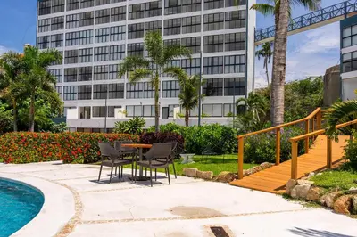 Piscina en o cerca de Cozy Apartment 2 Bedrooms Amenities