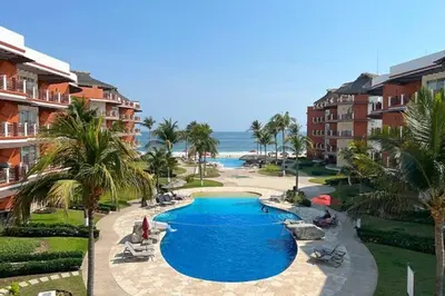Piscina en o cerca de Beachfront Apartment in Puerto Escondido at Vivo Resort