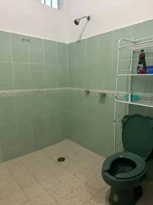 Un baño de Casa Libertad