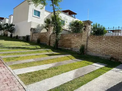 Jardín al aire libre en Casa Cumbres Tulipanes Descanso Americano