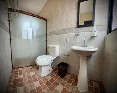 Un baño de Quinta Araucarias