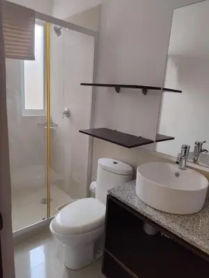 Un baño de Hermosa Villa con recamara en PB