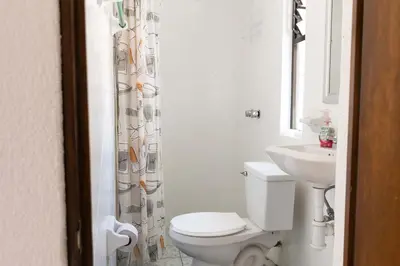 Un baño de Bohemian Loft Xochimilco Neighborhood - 1 Bed