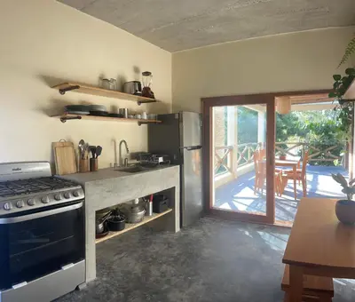 Una cocina o zona de cocina en Casa Nisa l - Lovely 2BR beach home in Puertecito!